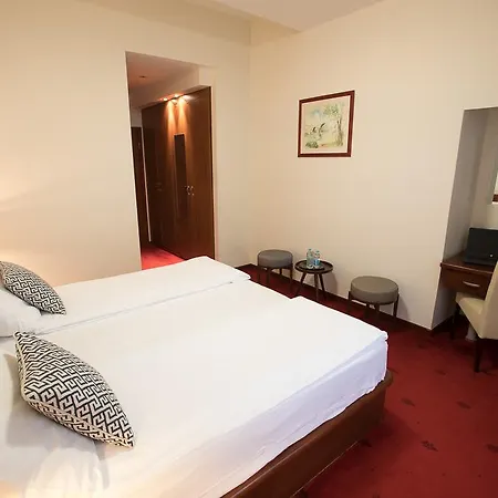 Sahat Hotel