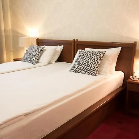 Sahat Hotel